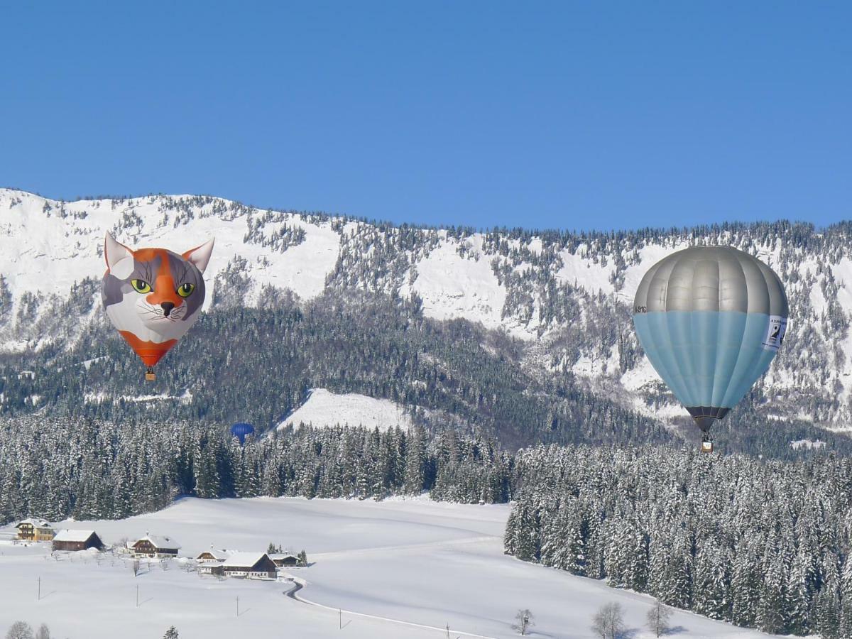 アプテナウAlpenhaus Dachstein.Zauberアパートメント エクステリア 写真